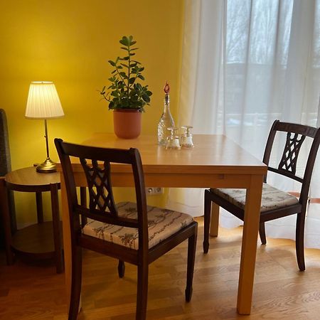 Privatunterkunft Kleiner Balkon In Muenchen West ภายนอก รูปภาพ