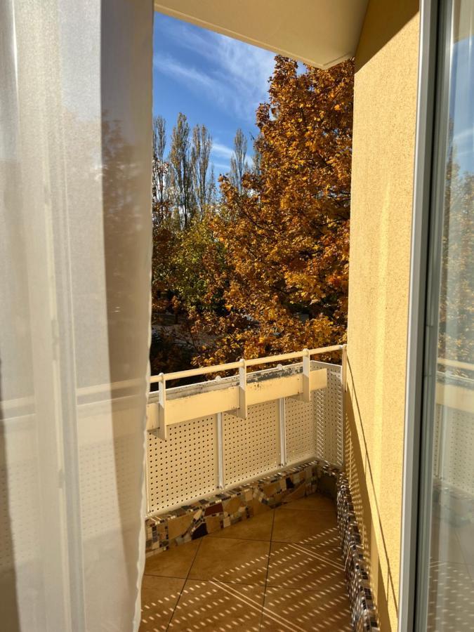 Privatunterkunft Kleiner Balkon In Muenchen West ภายนอก รูปภาพ